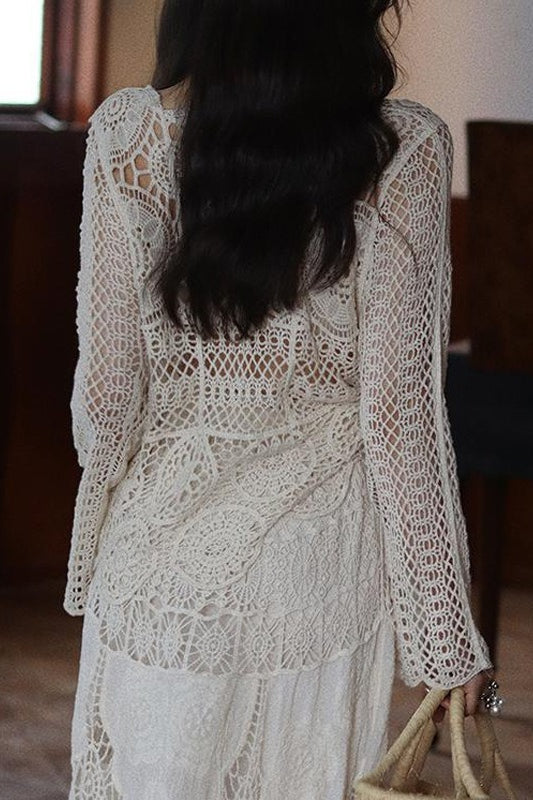 Elegante Bluse mit Hohlsaum, Rundhalsausschnitt und Strickmuster