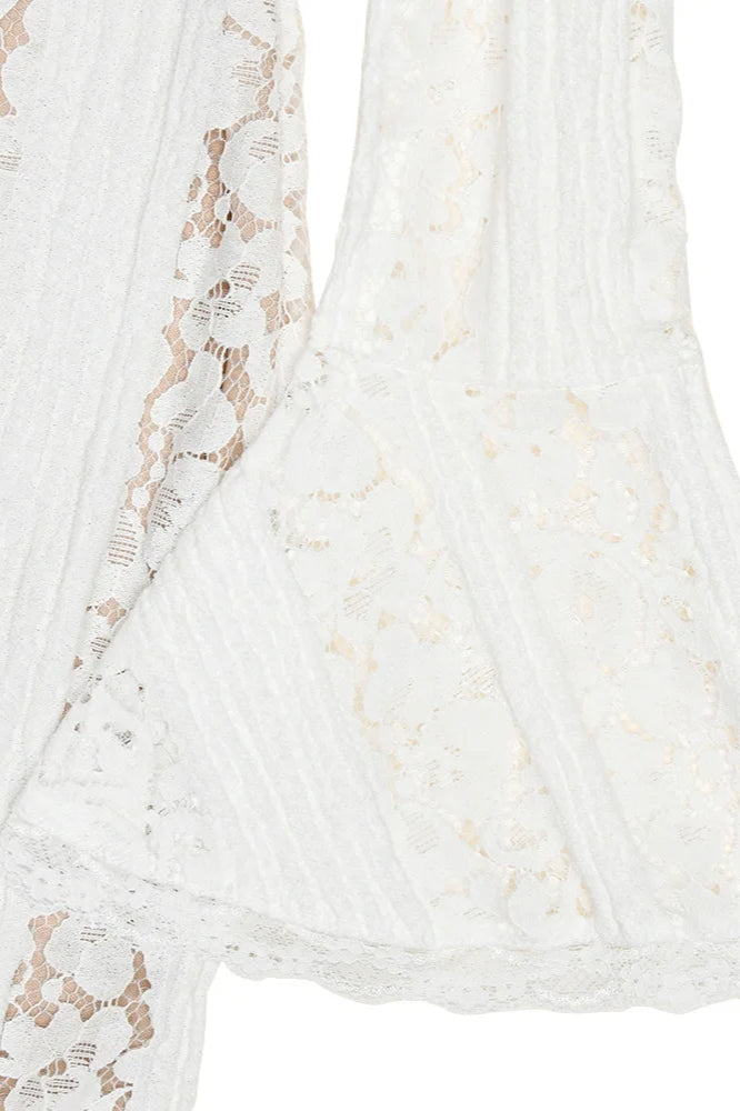 Spitzenkleid mit freier Schulter, lang, im Boho-Stil