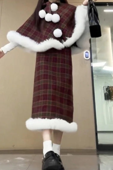 Capa con Capucha y Diseño a Cuadros