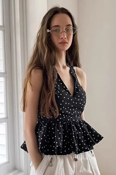 Vintage top na zavazování za krk s puntíky a krátkým střihem