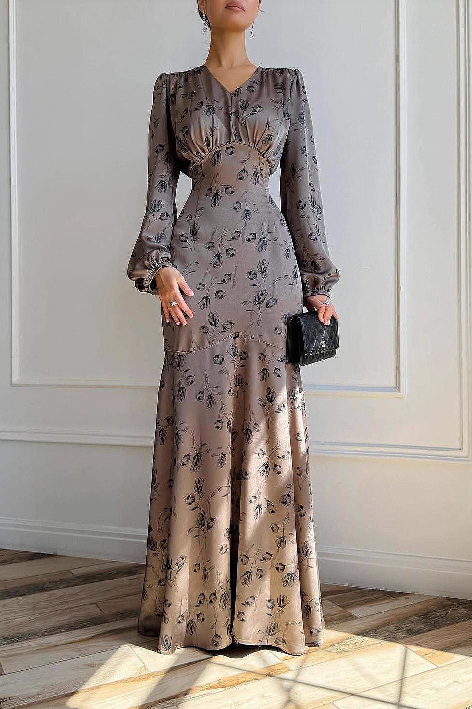 Vestido Floral Elegante de Satén con Cintura Alta