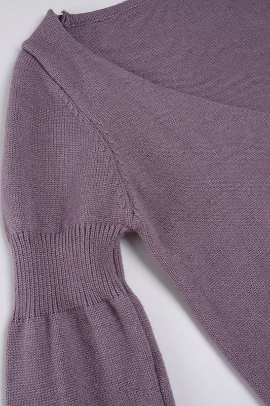 Svetr s květinovým žakárovým vzorem a výstřihem do V