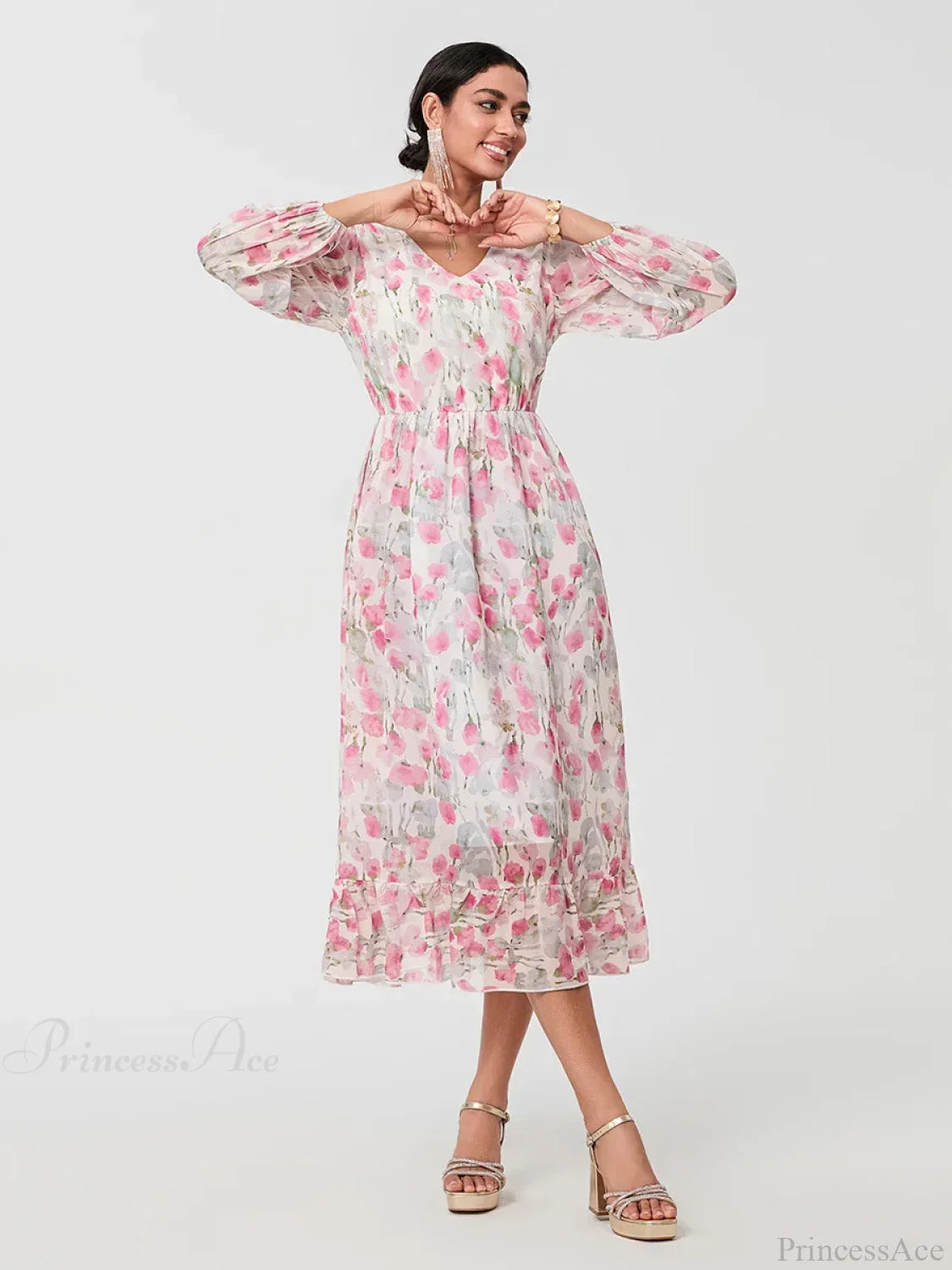 Vestido Floral Elegante de Manga Longa com Saia Evasê Fluida