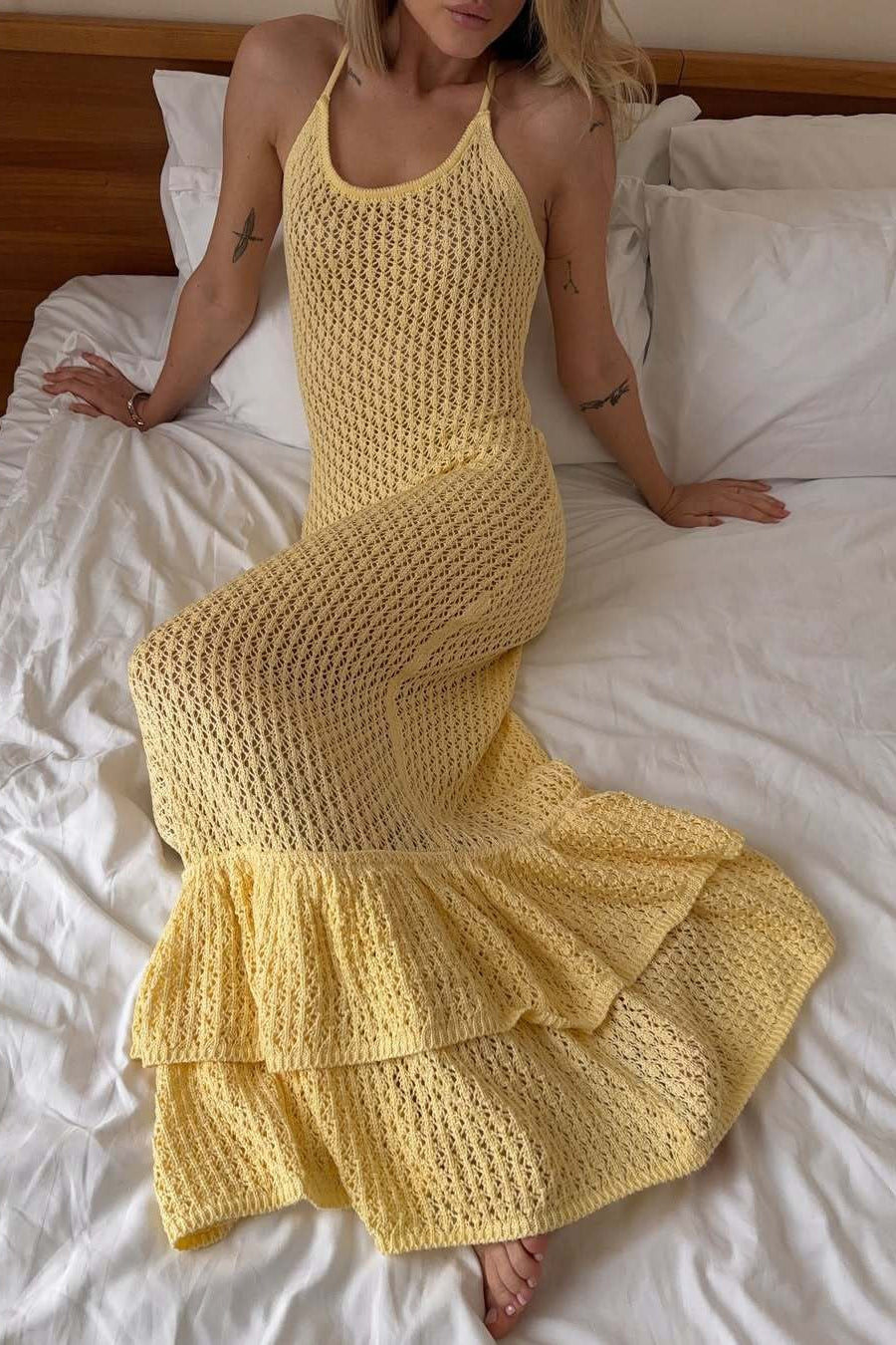 Abito lungo boho in maglia con volant, sexy, con ritagli e spalline trasparenti