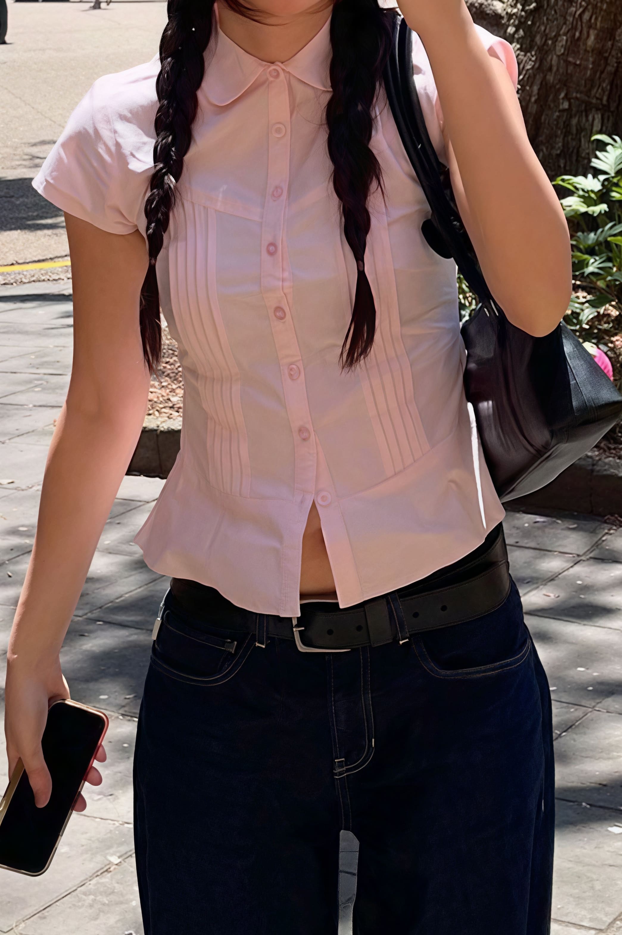 Blusa Slim de Manga Curta com Design Único