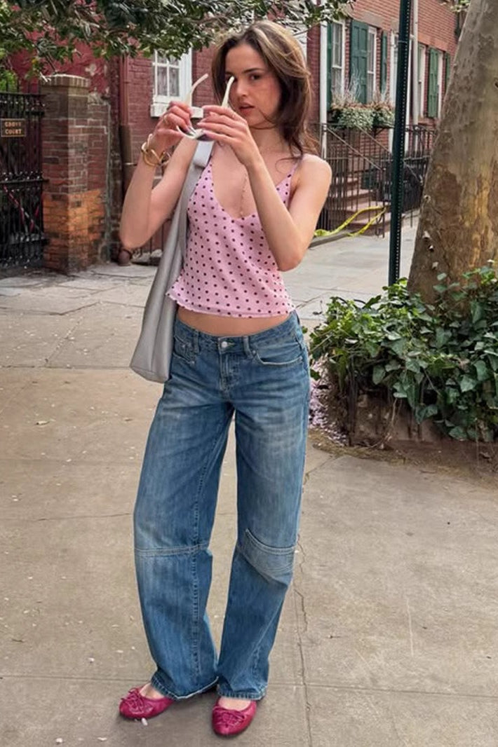 Top corto de tirantes con escote en V y lunares sexys