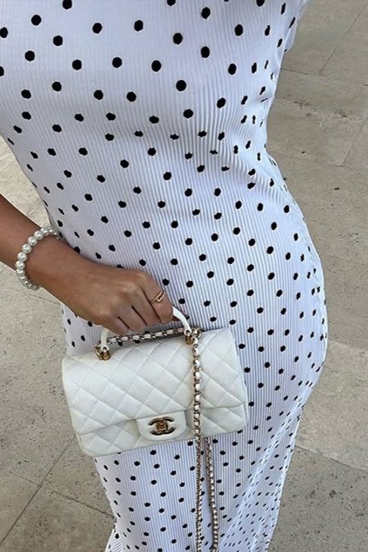 Robe longue élégante à pois avec col rond