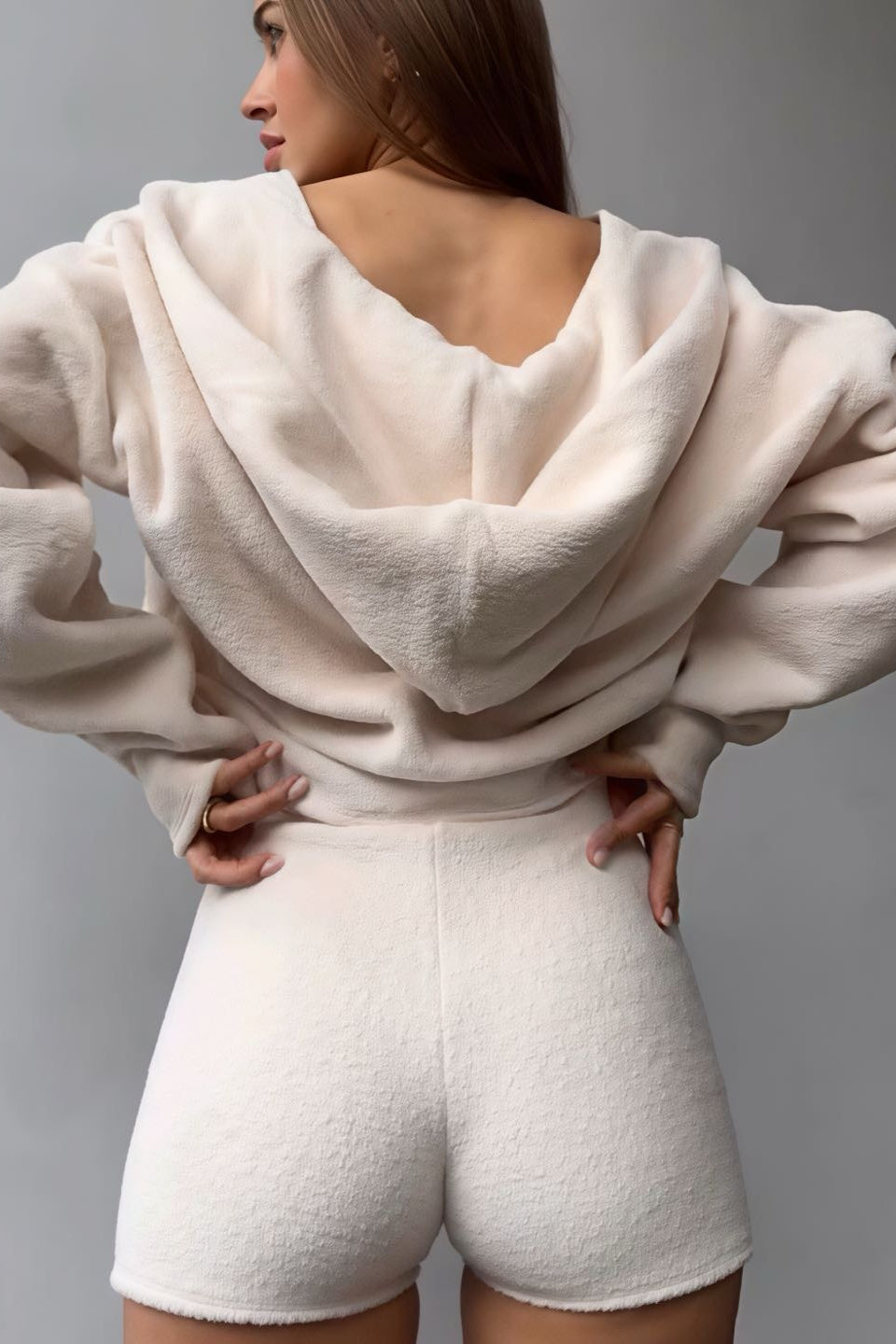 Conjunto de tres piezas: chaleco de punto sólido y suave