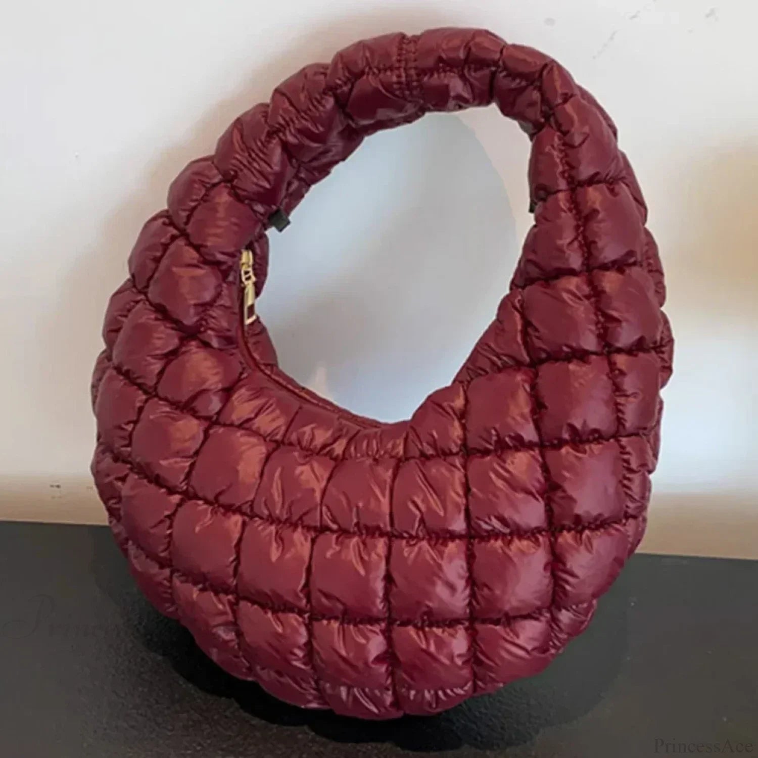 Borsa a spalla trapuntata imbottita alla moda con pieghe a nuvola