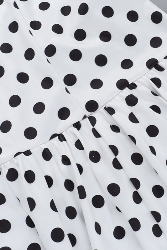 Minišaty s vykrojenými rameny a těsným střihem