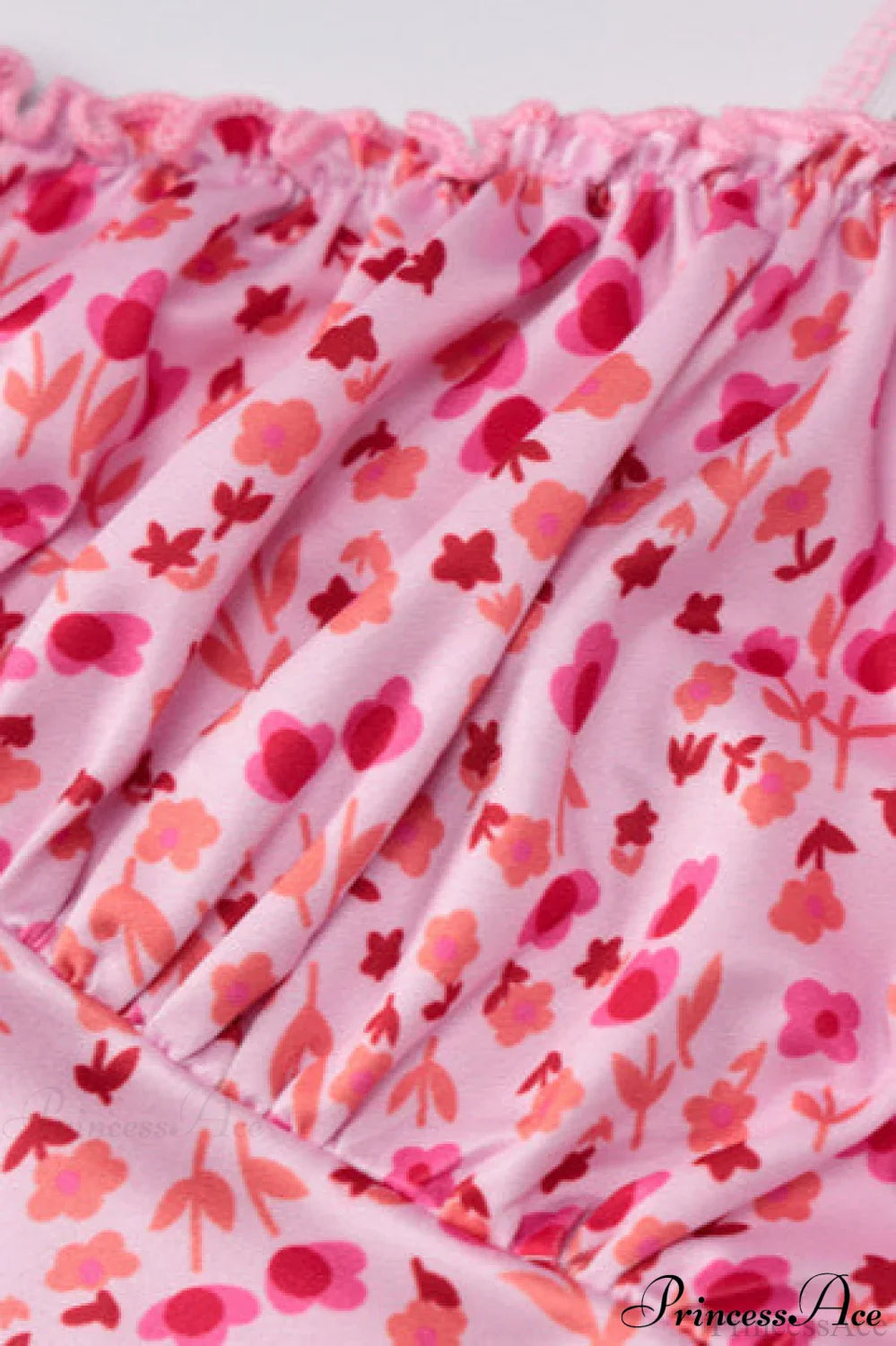 Fließendes Kleid mit Spaghettiträgern und Blumenmuster