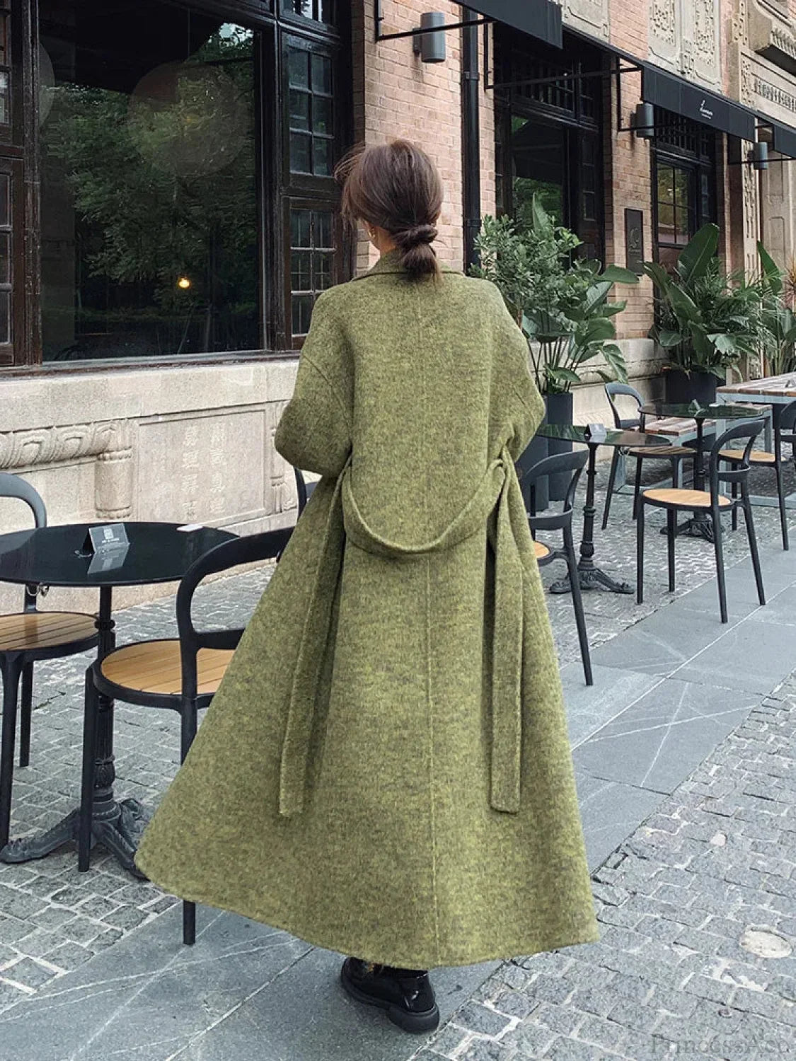 Cappotto doppiopetto verde in lana con rever