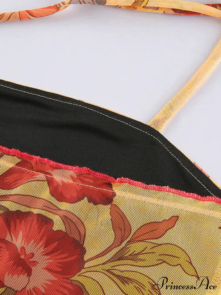 Top corto con stampa alla moda a forma di cuore e spalline a collo