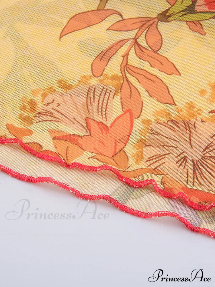 Top corto con stampa alla moda a forma di cuore e spalline a collo