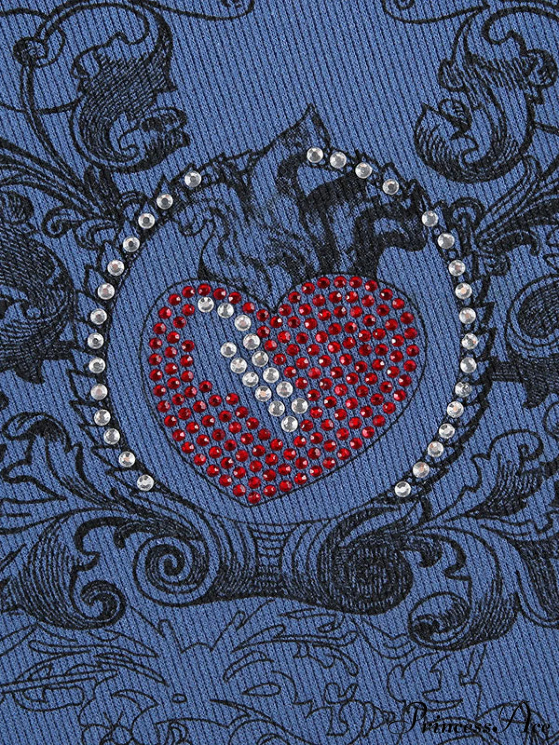 Top corto bianco elegante con stampa a cuore