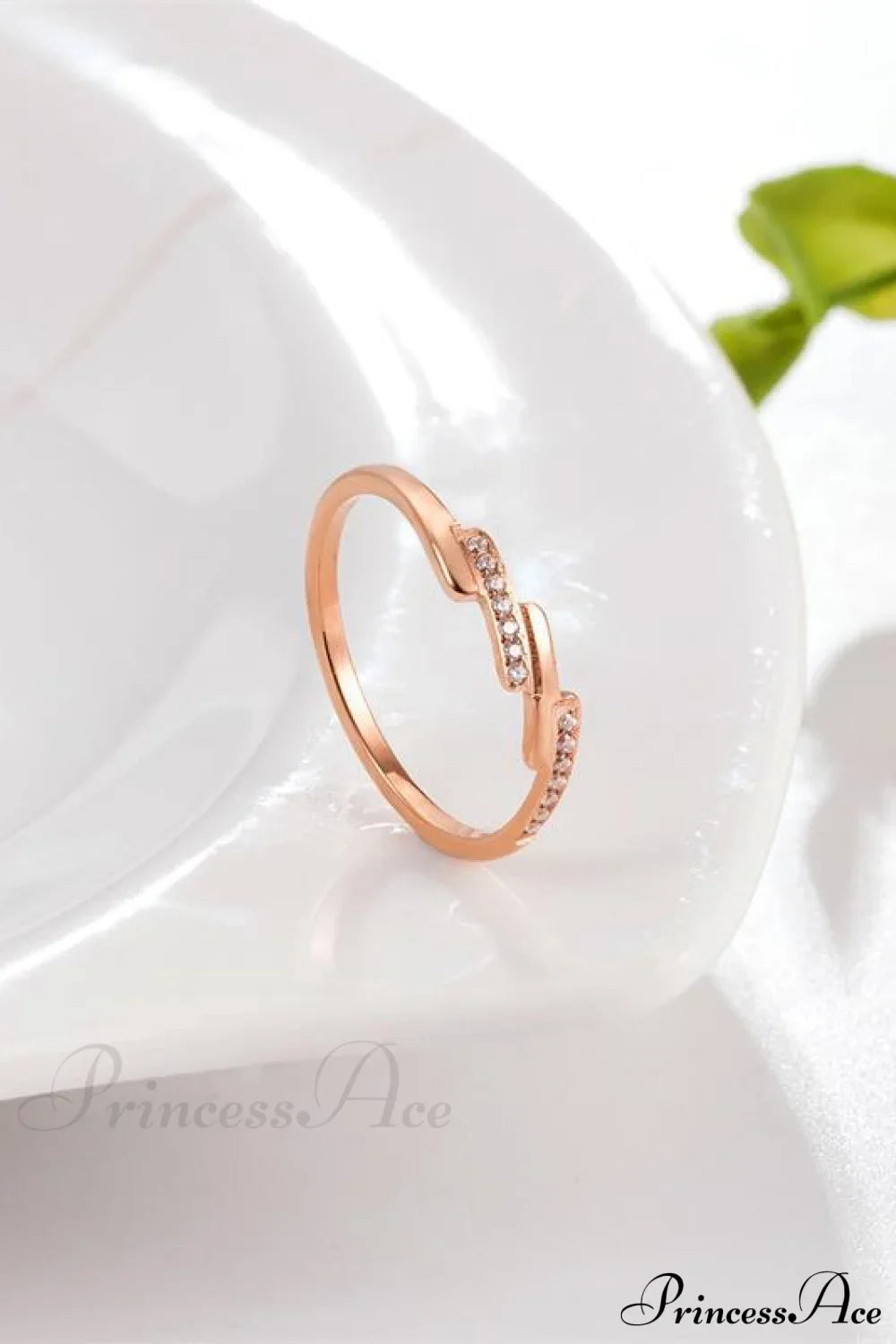 Koreanischer Stil Titanstahl Diamantring