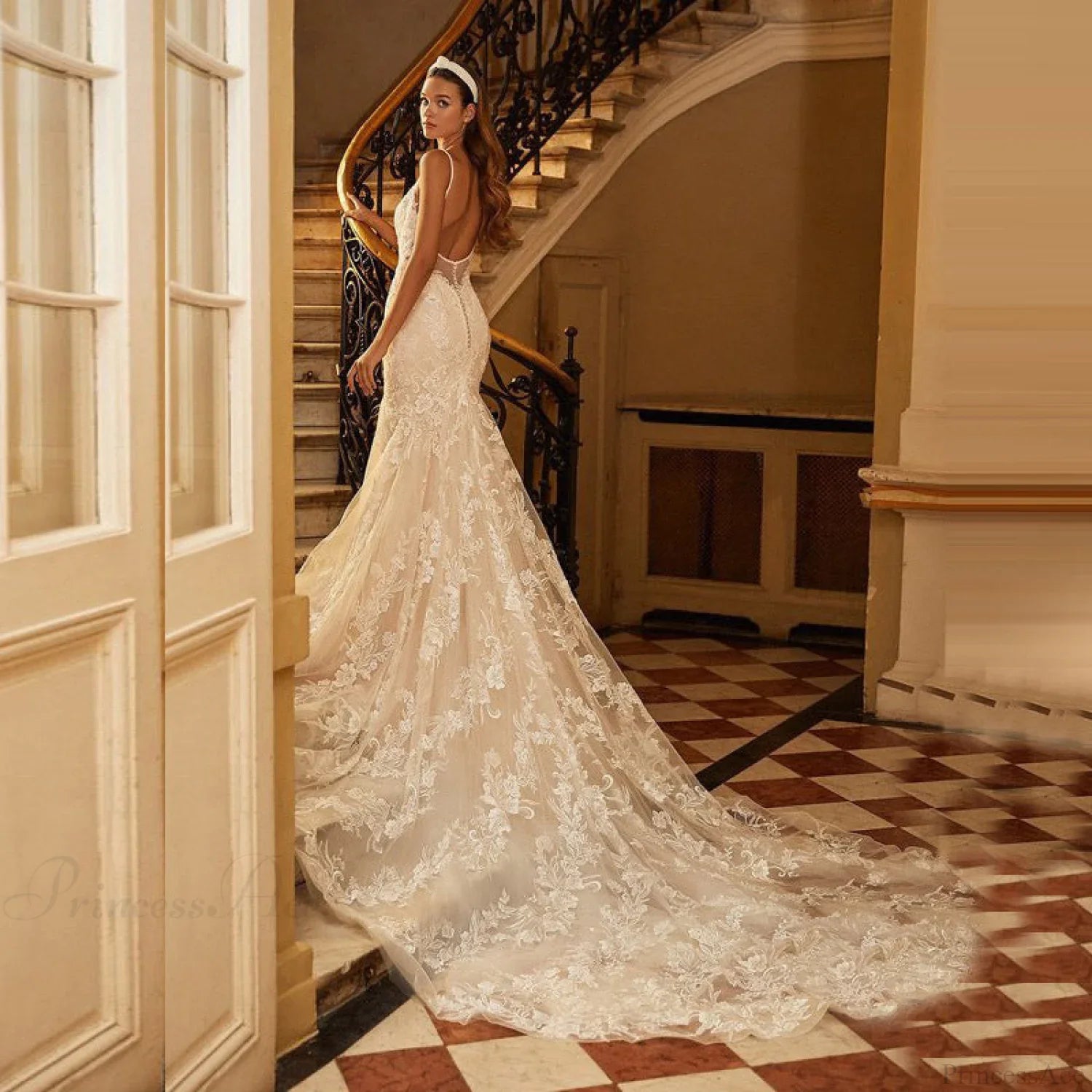 Lace Backless Mermaid Wedding Dress