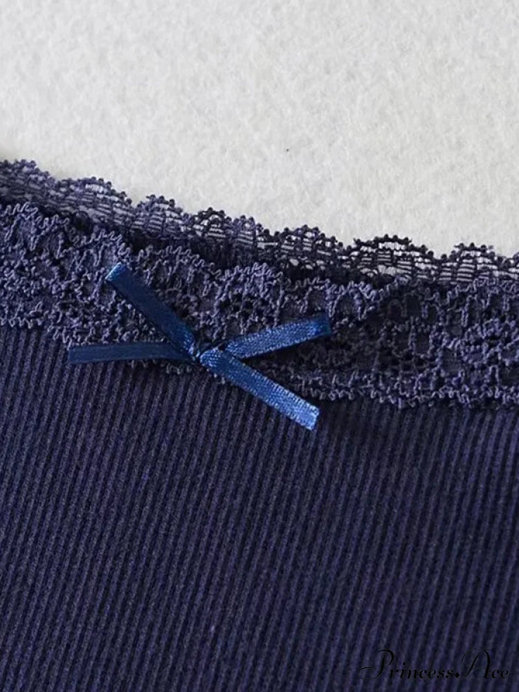 Abito lungo floreale alla moda con spacco e rifinitura in pizzo