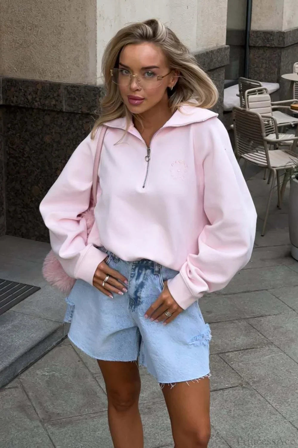 Felpa allentata e comoda con ricamo di lettere e mezza cerniera