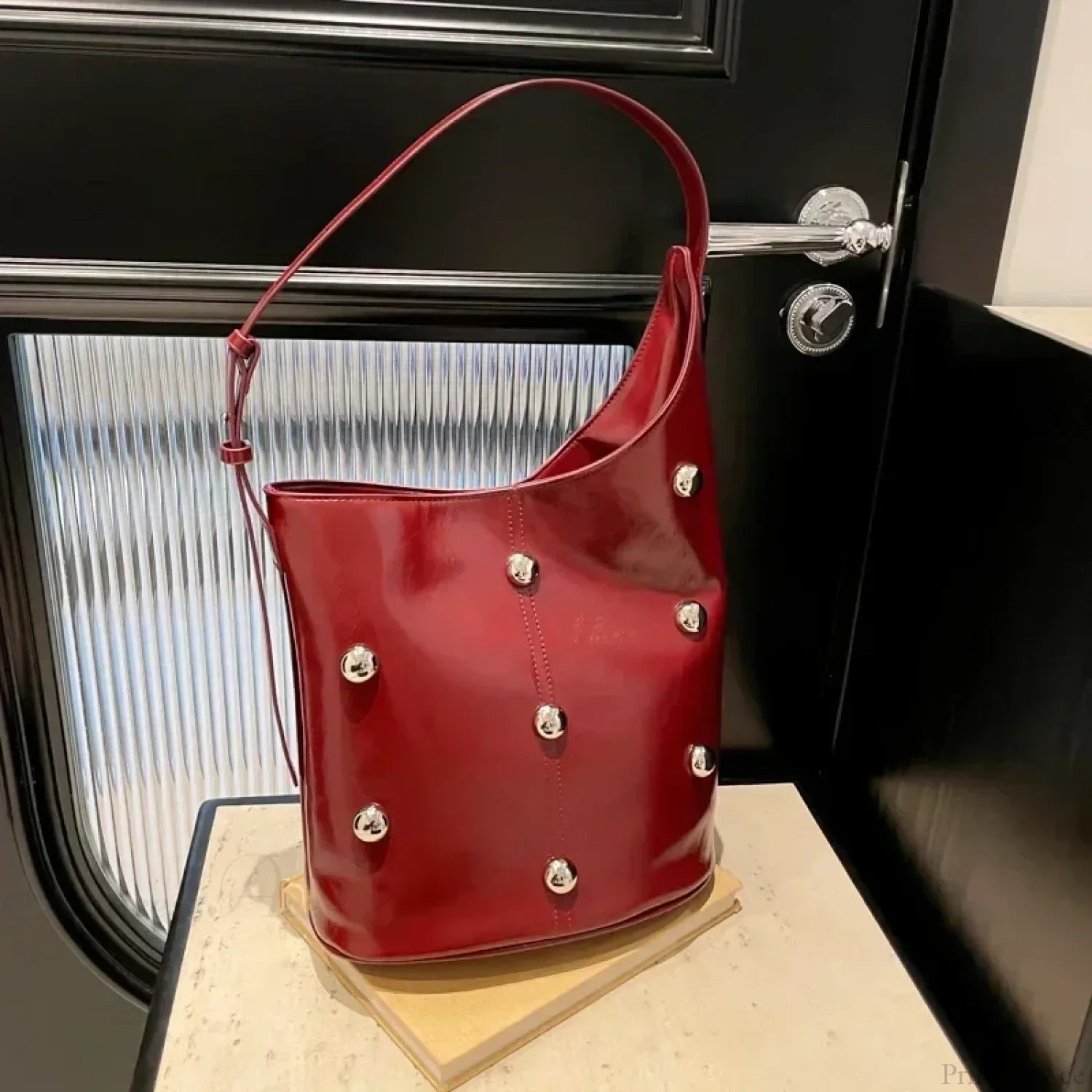 Rivet PU Bucket Shoulder Bag 2025