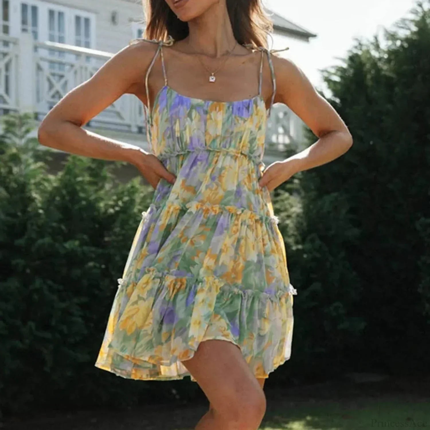 Vestido de tirantes con volantes de gasa floral sexy