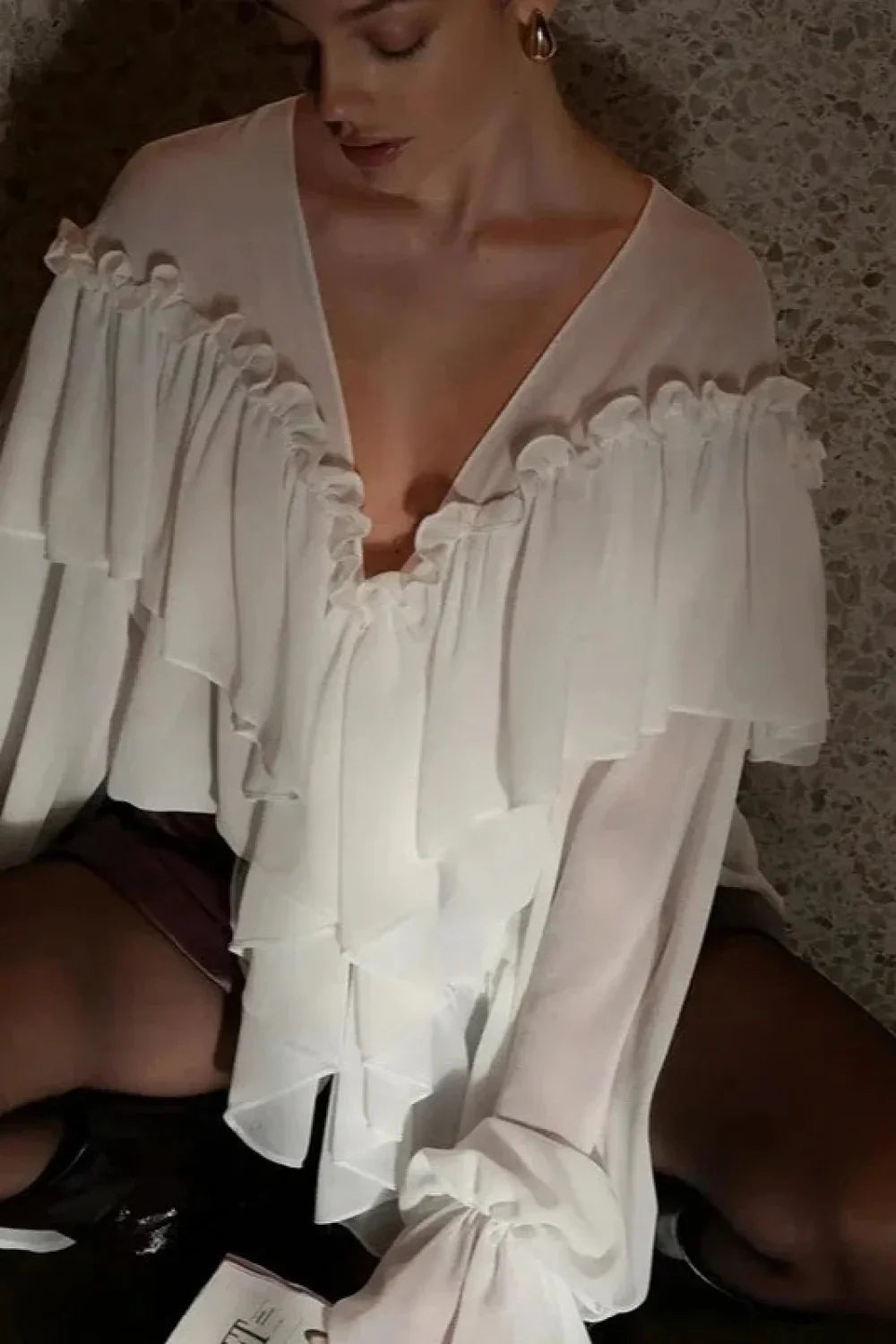 Svůzná halenka s netopýřími rukávy, dlouhými rukávy a odhalenými rameny v jednobarevném provedení