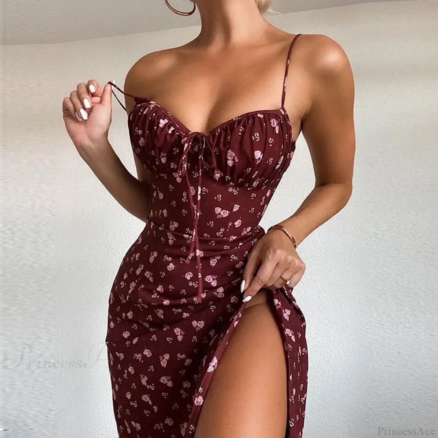 Vestido de fiesta playero floral con abertura y tirantes finos sexy