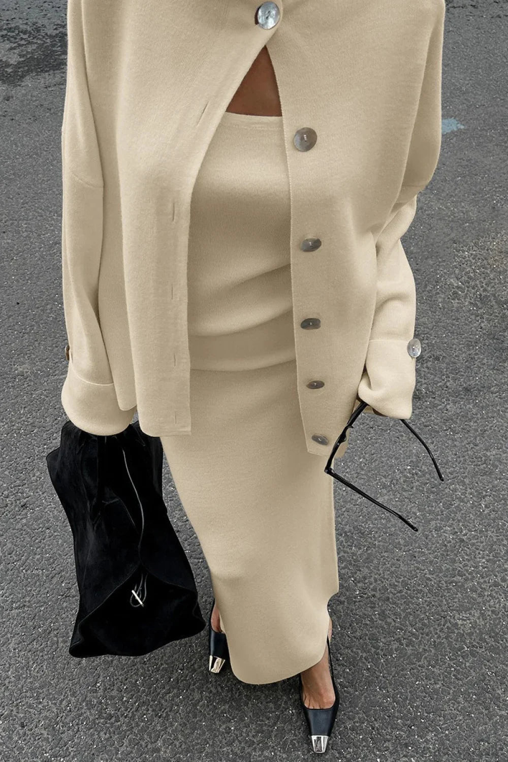 Conjunto de tres piezas: falda midi de punto minimalista suave y sólida con camiseta de tirantes