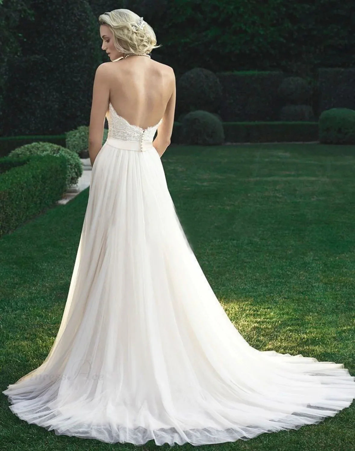 Vestido de novia de tul línea A sin tirantes