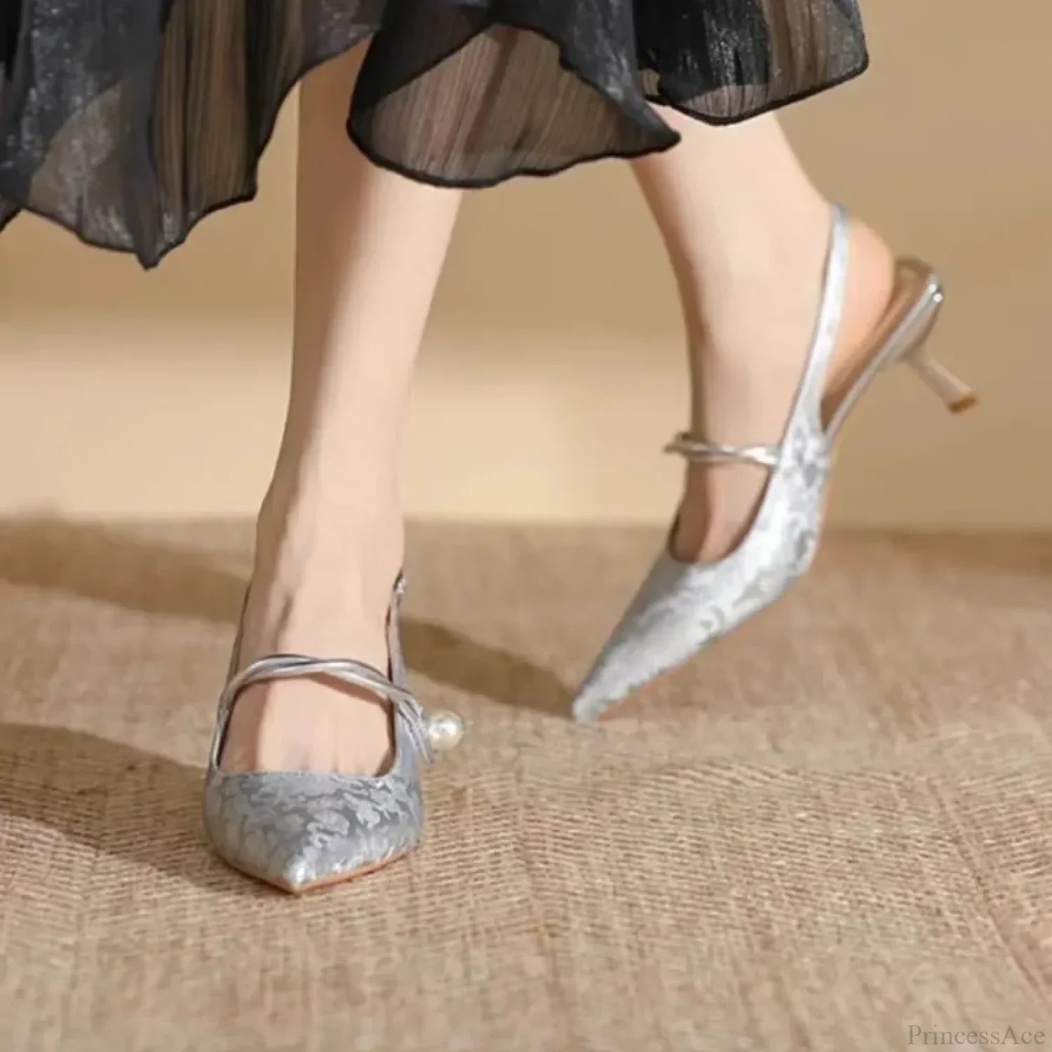 Summer Fashion Pointed Pearl Sexy High Heels Banquet Women Low Heel Pump