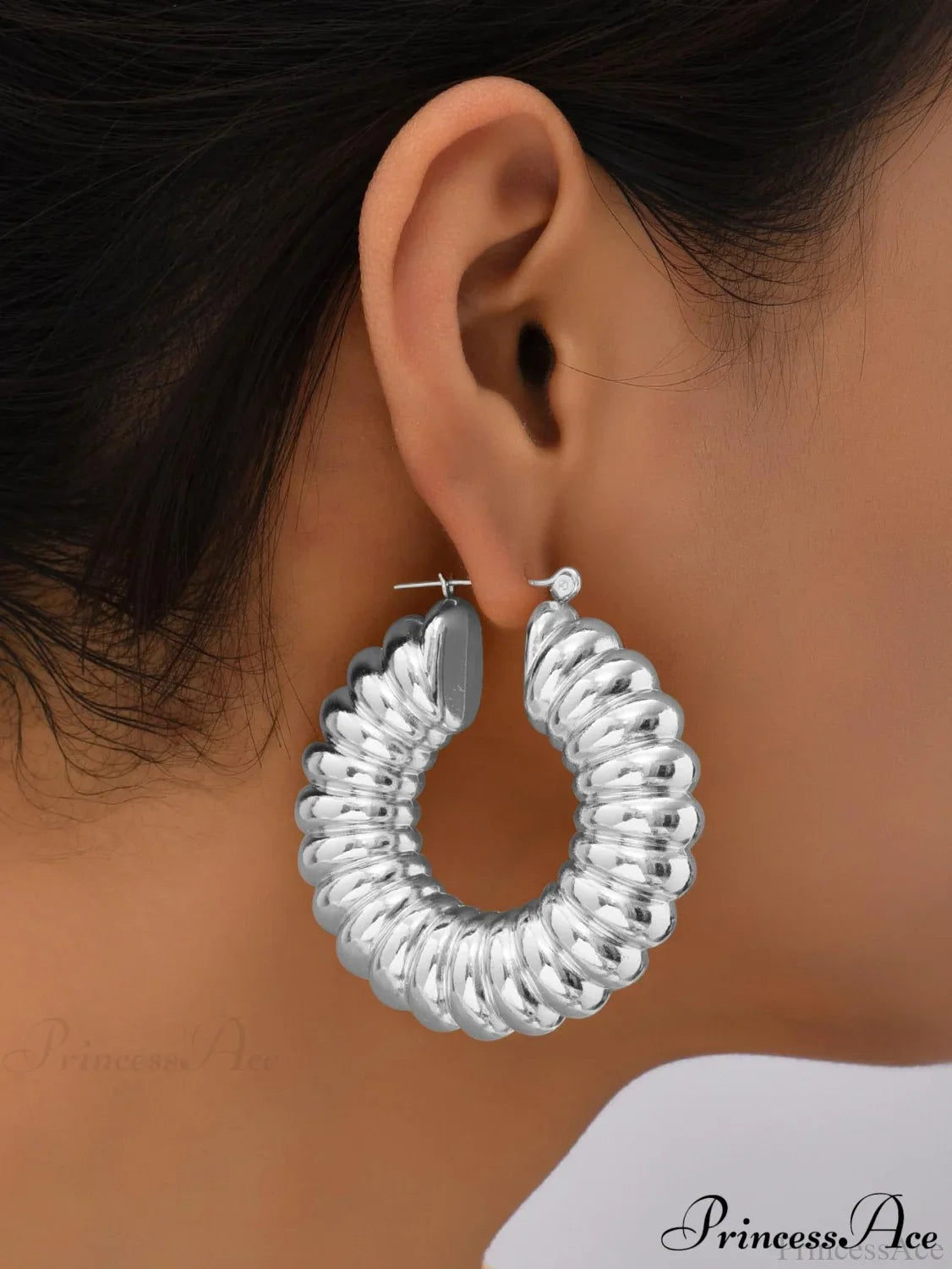 Boucles d'oreilles créoles texturées pour femmes