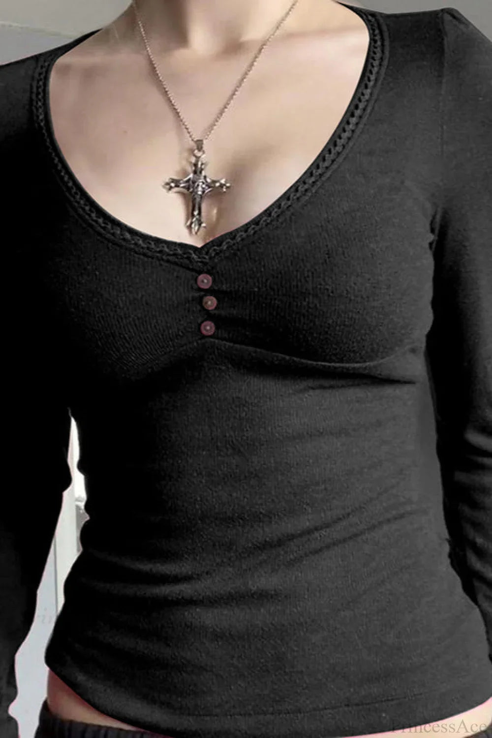 T-shirt ajusté à manches longues et col en V uni