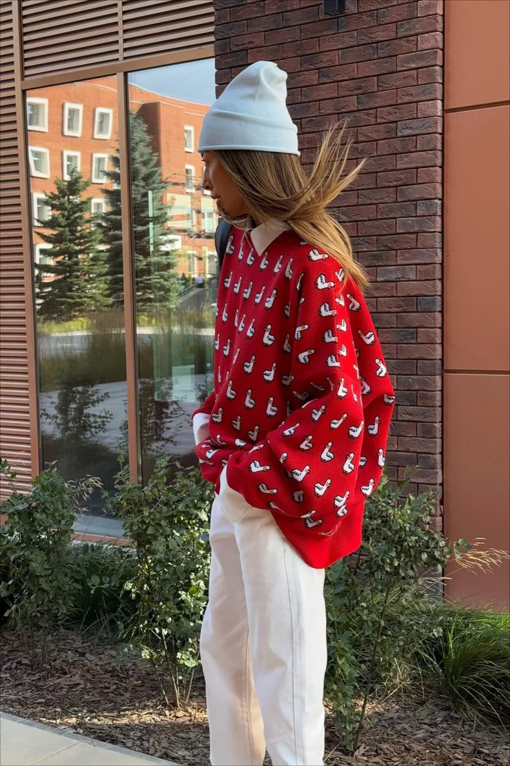 Blusa lavorata a maglia rossa con motivo jacquard a blocchi di colore versatile