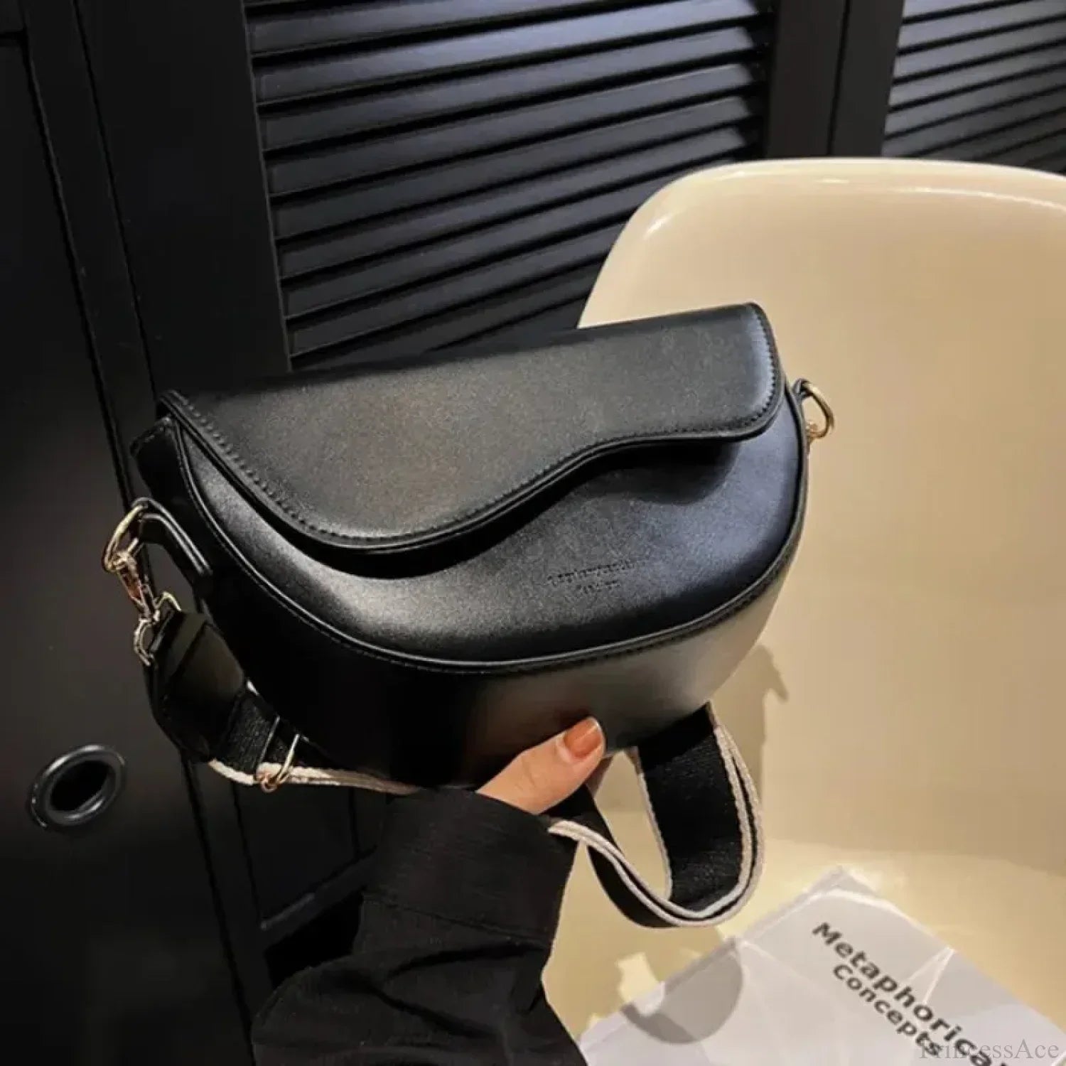 Vintage Flap Small Saddle Crossbody