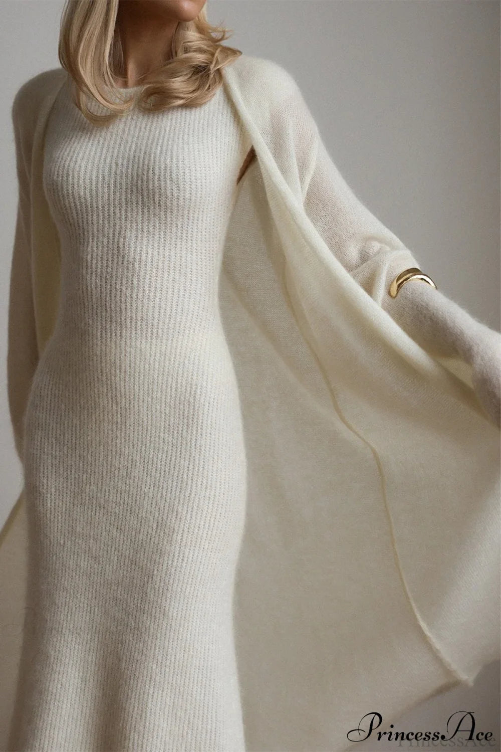 Completo due pezzi con cardigan lavorato a maglia d'epoca e vestito senza maniche