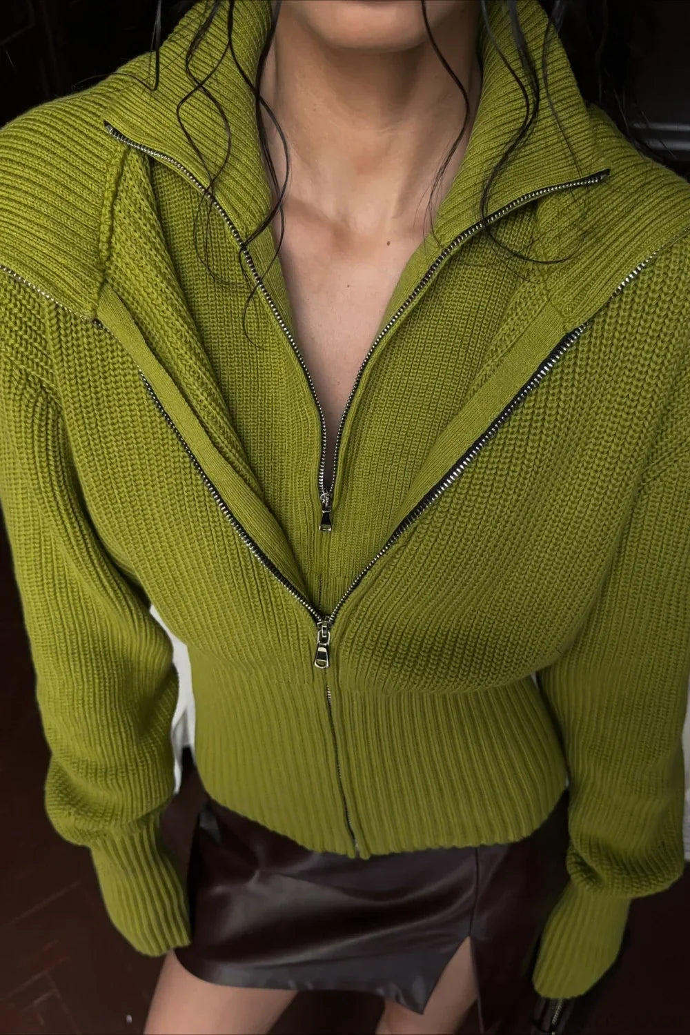 Maglione Vintage Due-in-Uno con Ampio Risvolto Solido e Cerniera