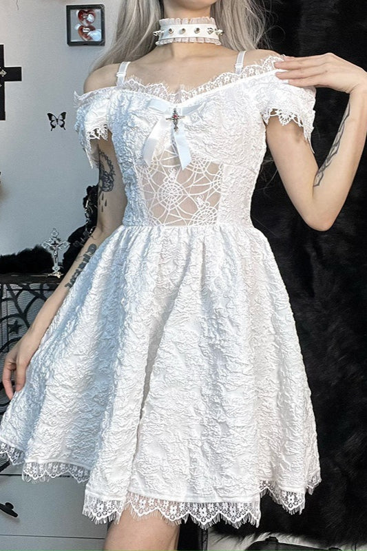 Mini-Kleid im Gothic-Stil mit Puffärmeln