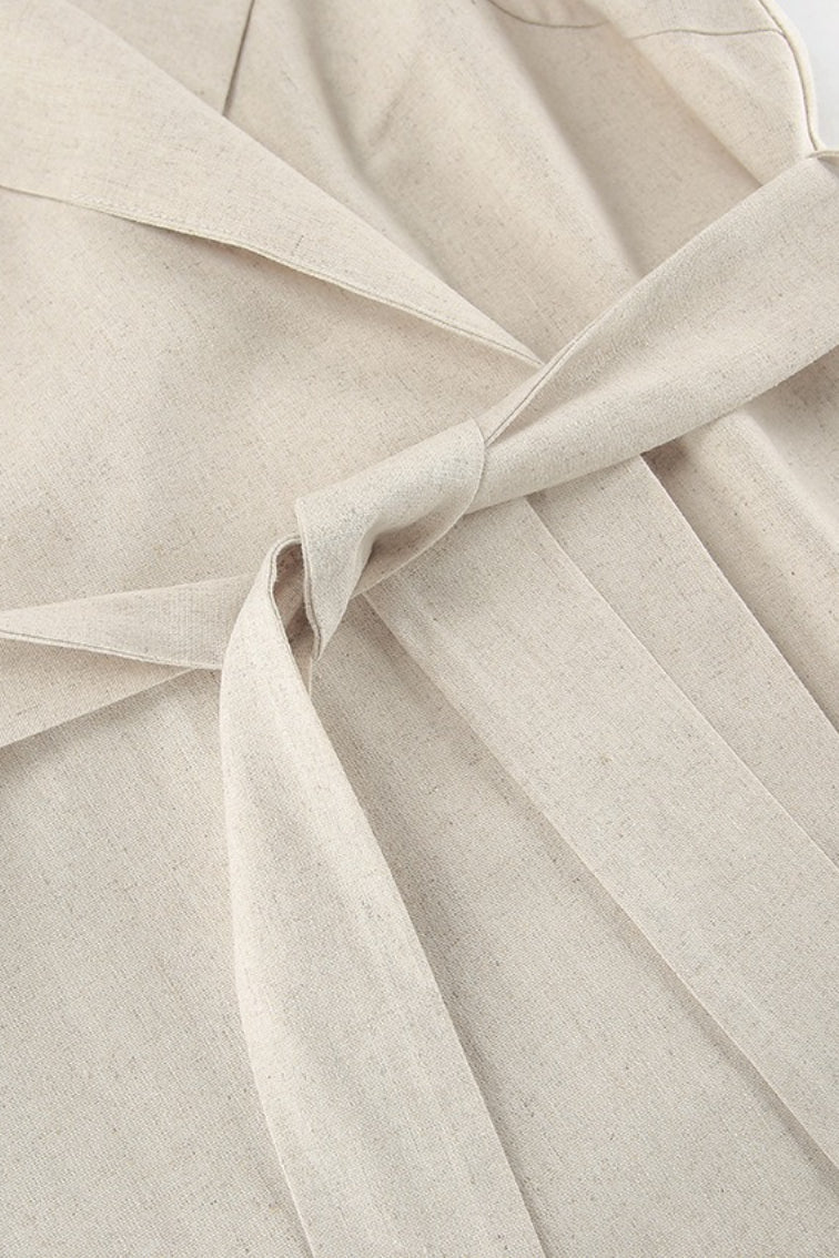 Vestido largo de lino y algodón con cintura alta, abertura y lazo