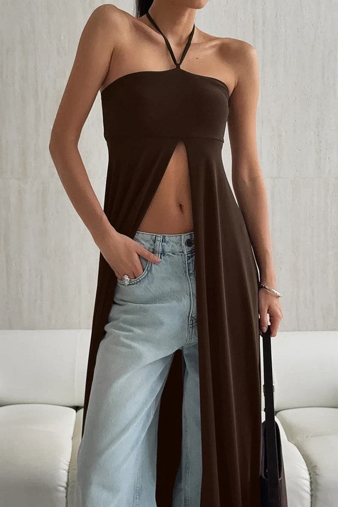 Blusa Versátil Slim com Fenda, Caimento Fluido e Gola Halter