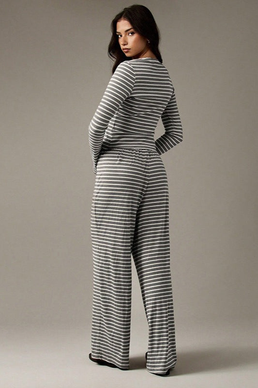 Conjunto Fácil de Dos Piezas con Cordón a Rayas