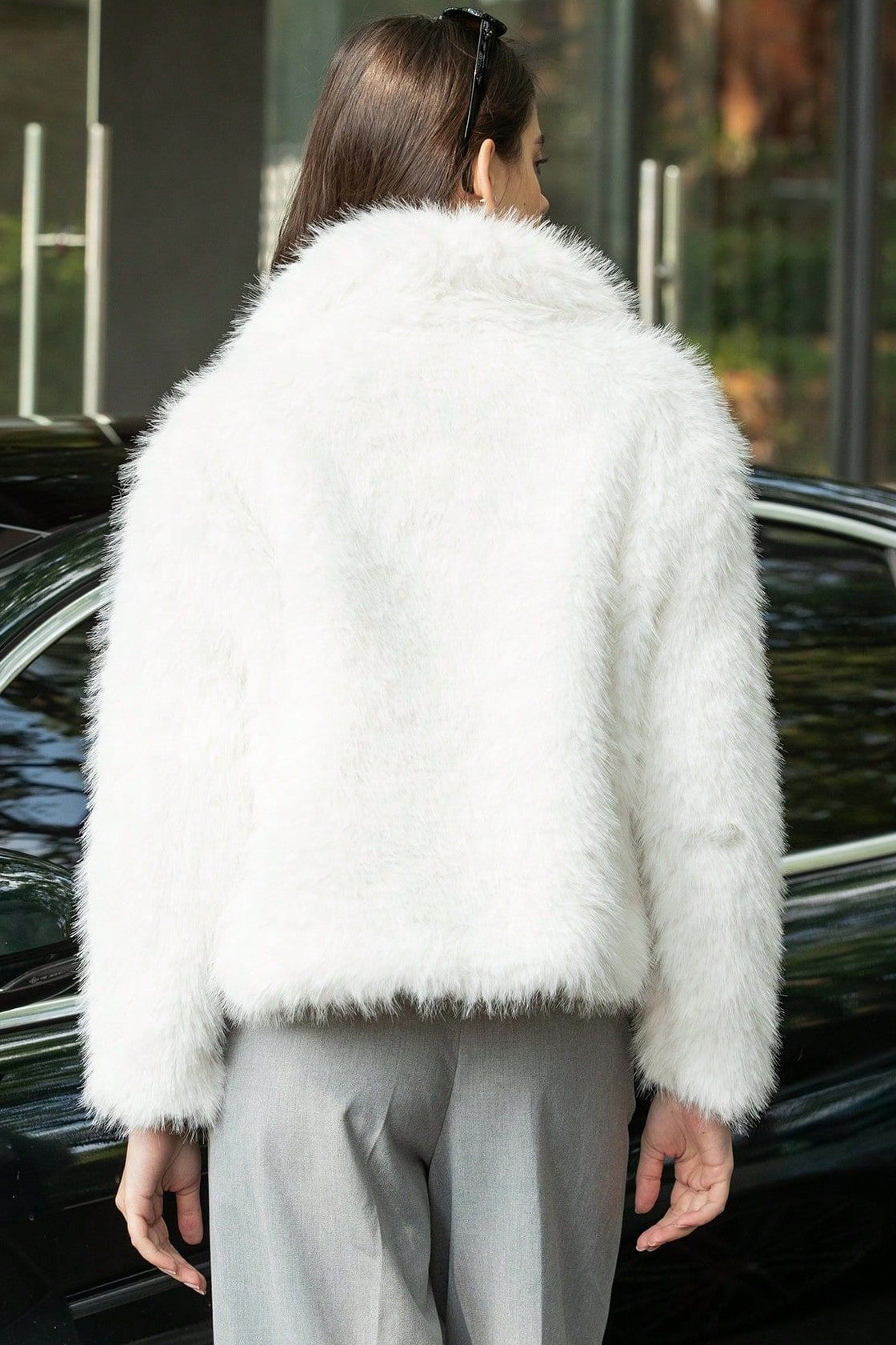Casaco Quente com Gola Entalhada em Plush de Pelo Animal Sintético de Cor Sólida