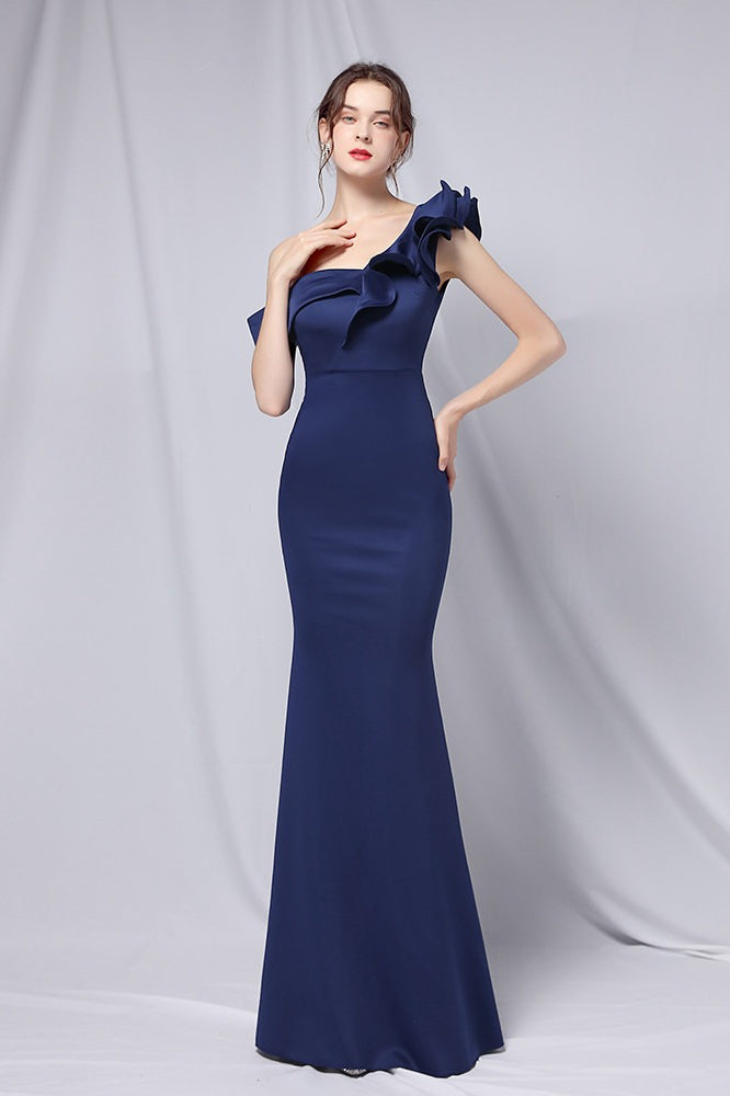 Abito lungo da festa a sirena con spalle scoperte