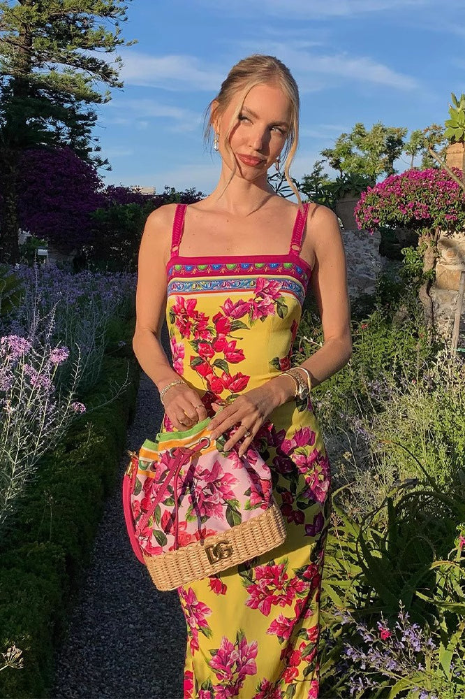 Vestido midi ajustado con tirantes y estampado étnico vintage