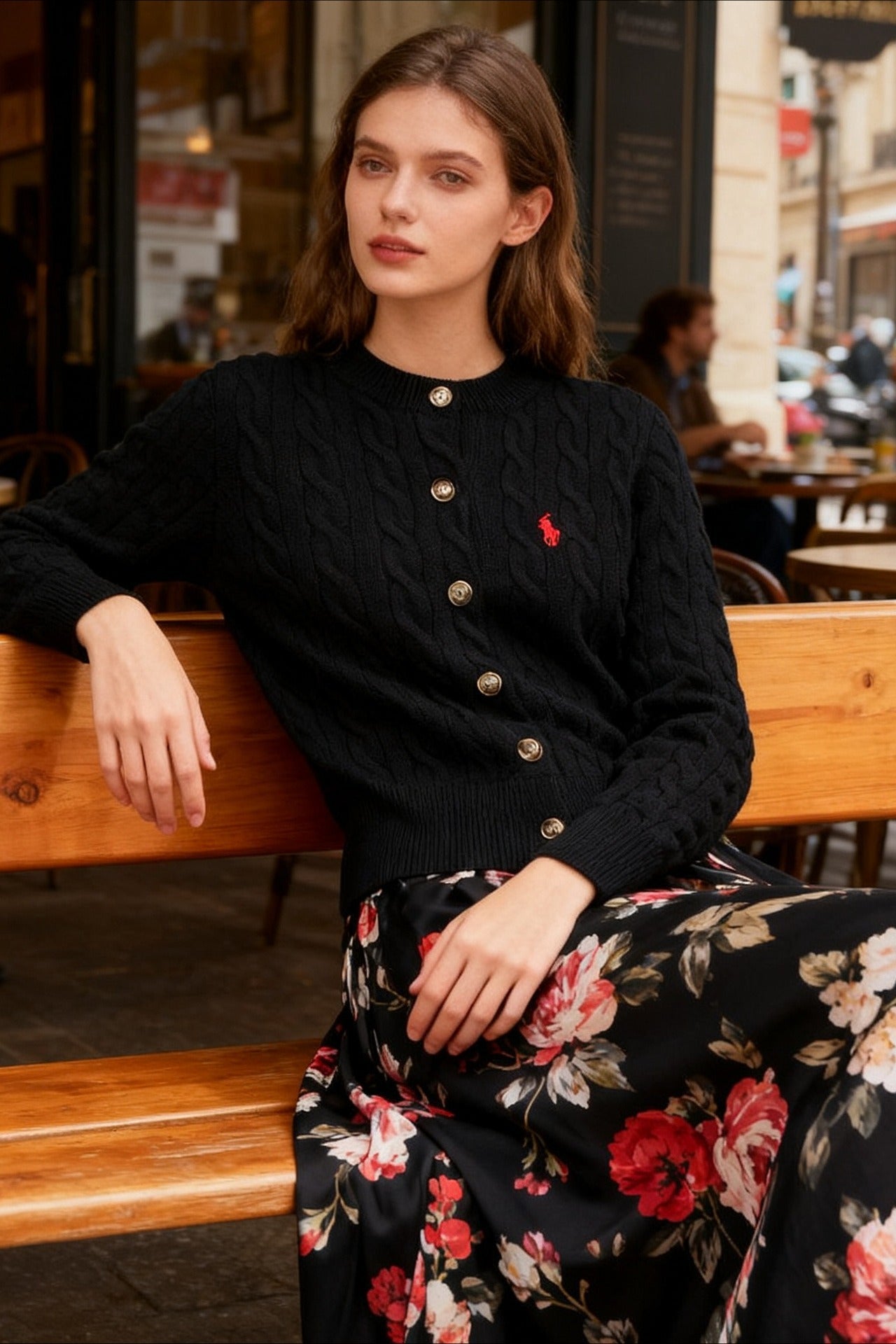 Cárdigan de lana con cable bordado