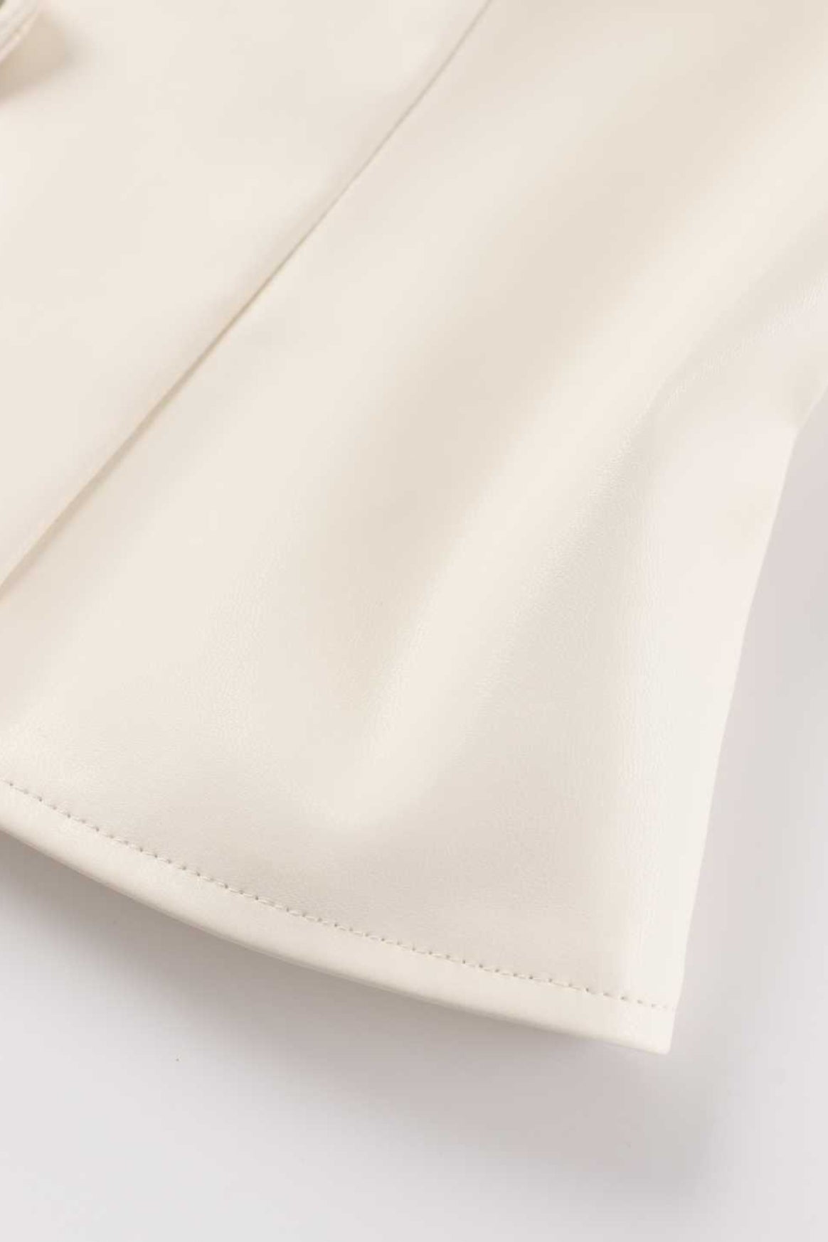 Veste en cuir ajustée à col montant