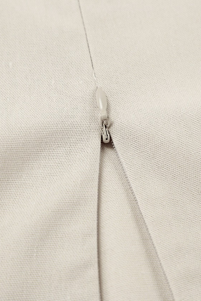 Vestido largo suelto de oficina de lino y algodón color caqui con tirantes finos