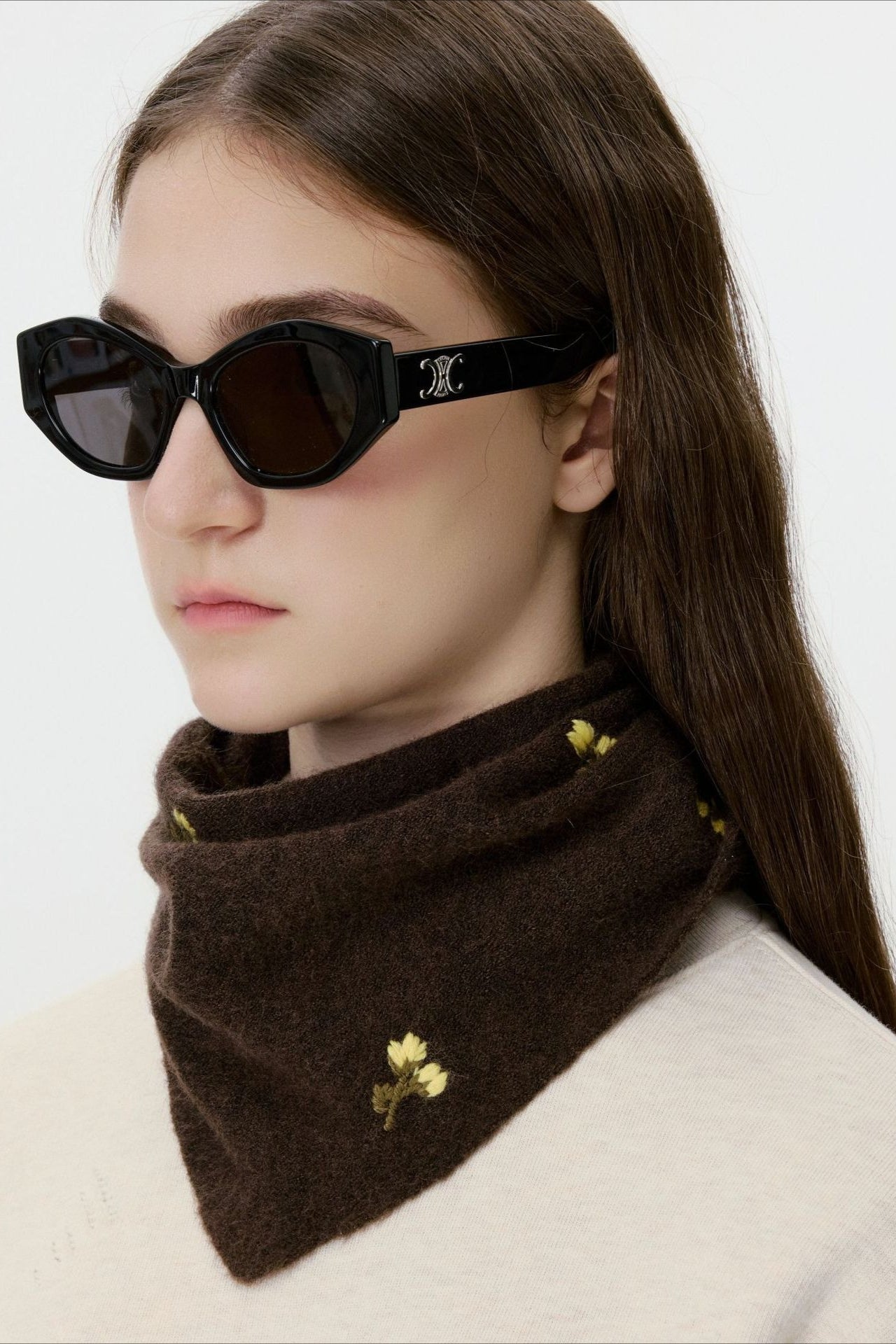 Wool Vintage Flower Embroidered Knitted Scarf