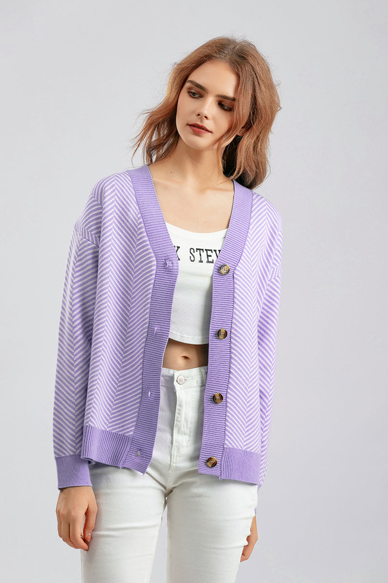 Gestreifter Strickpullover mit V-Ausschnitt und Knöpfen