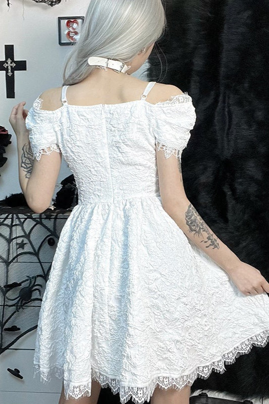 Mini-Kleid im Gothic-Stil mit Puffärmeln