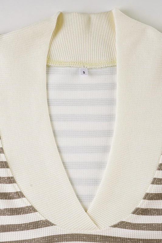 T-shirt à manches longues à blocs de couleurs en patchwork rayé gaufré